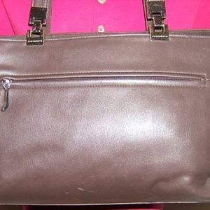 LIZ CLAIBORNE CARGO TRAVEL PURSE